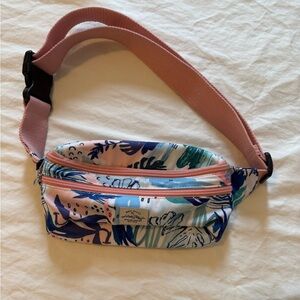 Hot Styles Tropical Floral Fanny Pack